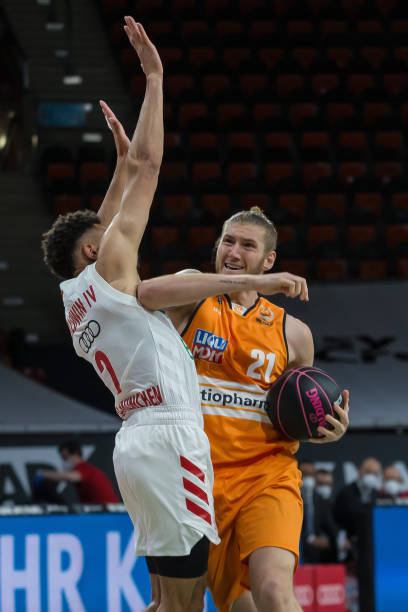 支球队争冠 支球队争冠