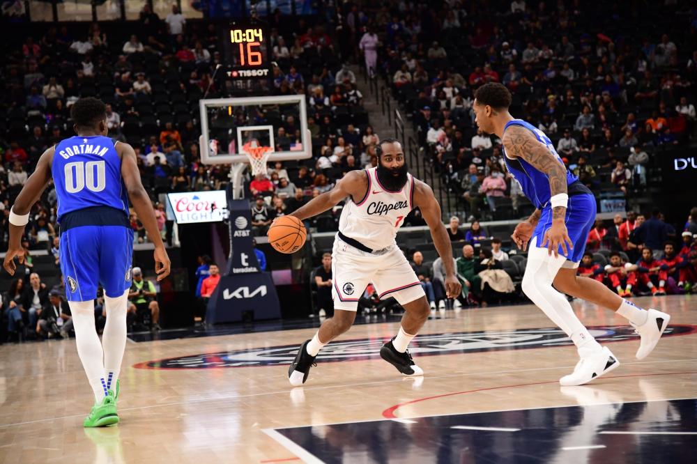 及观众齐聚 及观众齐聚