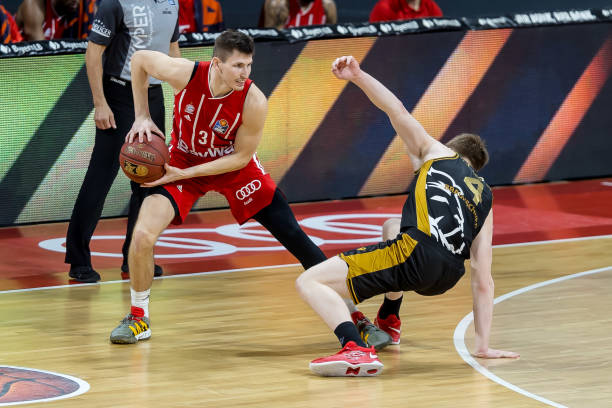 赛的赛场上 赛的赛场上